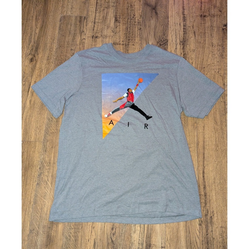 Nike Air Jordan Mens Size L Gray Active Basketball Short Sleeve Graphic‎ T-Shirt